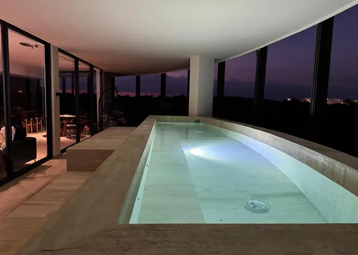 Luxury Jaguar Penthouse Private Pool Apartment *